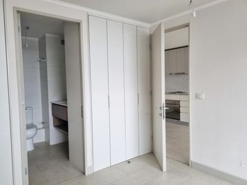 OPORTUNIDAD UNICA! Abate Molina/Av. Blanco Encalada - Departamento - Venta