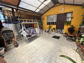 Casa en Venta en Av. Portales con Siglo XX