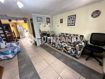 Casa en Venta en Av. Portales con Siglo XX