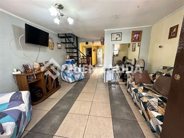 Casa en Venta en Av. Portales con Siglo XX