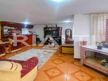 Casa Rentera de Oportunidad en La Magdalena – Ingreso Garantizado