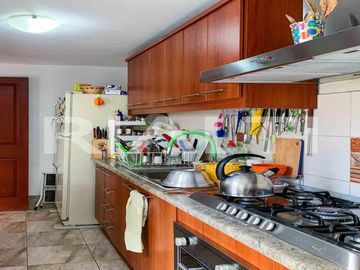 Casa esquinera en Pomasqui