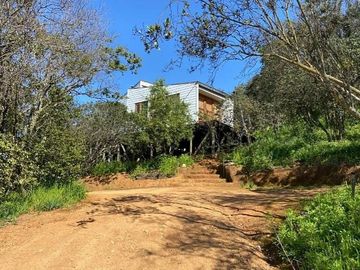 ENCANTADORA CASA EN EL BOSQUE LAS ACHIRAS