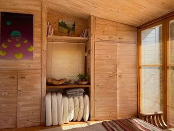ENCANTADORA CASA EN EL BOSQUE LAS ACHIRAS