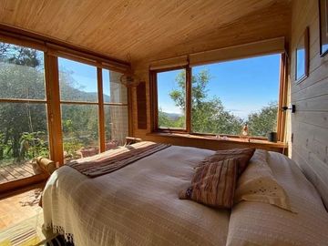 ENCANTADORA CASA EN EL BOSQUE LAS ACHIRAS
