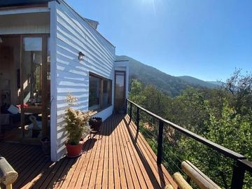 ENCANTADORA CASA EN EL BOSQUE LAS ACHIRAS