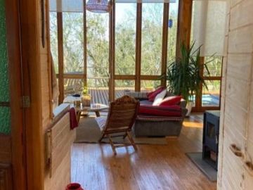 ENCANTADORA CASA EN EL BOSQUE LAS ACHIRAS