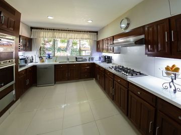 Impecable, 1 nivel, jardín 600m2
