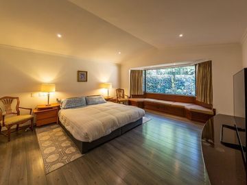 Impecable, 1 nivel, jardín 600m2