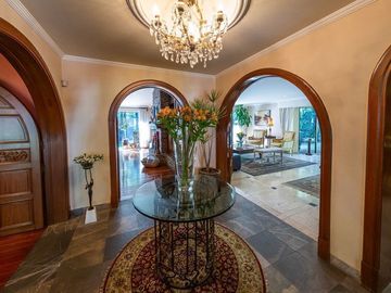 Impecable, 1 nivel, jardín 600m2