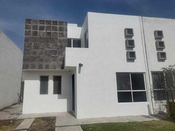 CASA EN VENTA FRACC. MEDITERRÁNEO, CORREGIDORA, QRO., C/ RECÁMARA EN PLANTA BAJA