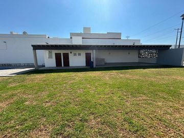 CASA EN VENTA FRACC. MEDITERRÁNEO, CORREGIDORA, QRO., C/ RECÁMARA EN PLANTA BAJA
