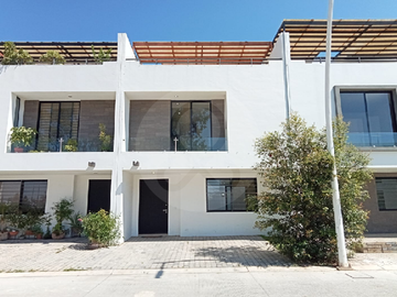 Arboreto Residencial Casa en venta en Colinas de Tesistán