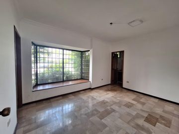 Venta Casa 5 dorm  en Urb. Rio Grande, Via Samborondón  RRR