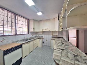Venta Casa 5 dorm  en Urb. Rio Grande, Via Samborondón  RRR