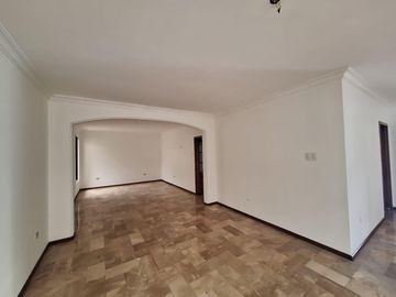 Venta Casa 5 dorm  en Urb. Rio Grande, Via Samborondón  RRR
