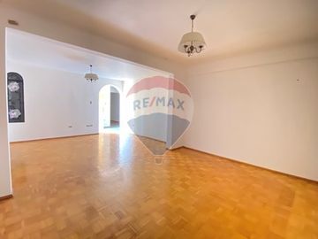 Casa en Jardines del Sur con Local Comercial