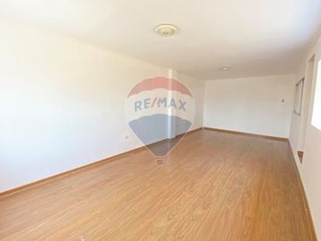 Casa en Jardines del Sur con Local Comercial