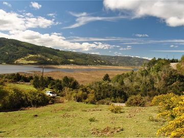 Venta de parcelas con vista al mar y río en Mehuin