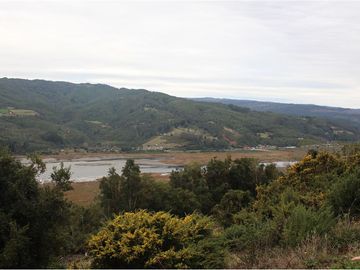 Venta de parcelas con vista al mar y río en Mehuin