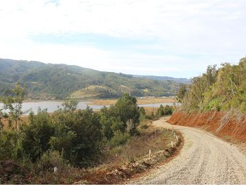 Venta de parcelas con vista al mar y río en Mehuin