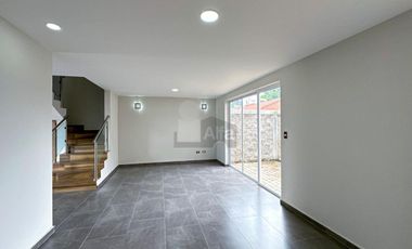 Casa en venta en Metepec con 3 habitaciones y Roof Garden
