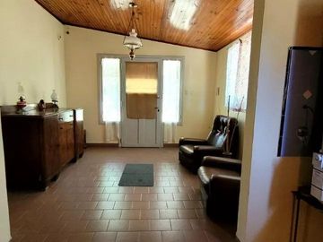 Casa en venta - 2 Dormitorios 1 Baño - Cochera - 600Mts2 - General Paz