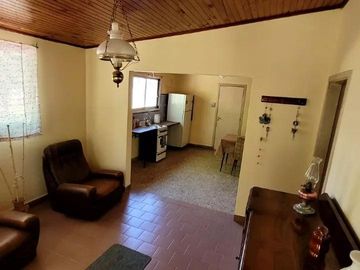 Casa en venta - 2 Dormitorios 1 Baño - Cochera - 600Mts2 - General Paz