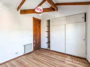 Casa 4 Ambientes con Apartamento Independiente en Devoto!