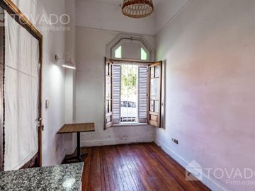Casa 4 Ambientes con Apartamento Independiente en Devoto!
