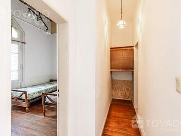 Casa 4 Ambientes con Apartamento Independiente en Devoto!