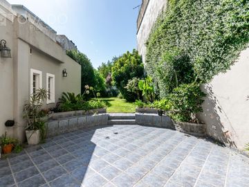 Casa 4 Ambientes con Apartamento Independiente en Devoto!