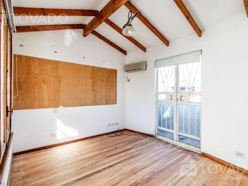 Casa 4 Ambientes con Apartamento Independiente en Devoto!