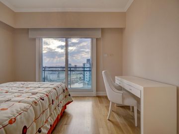 VENTA IMPECABLE CHATEAU 5 AMBIENTES. 2 COCHERAS. PUERTO MADERO
