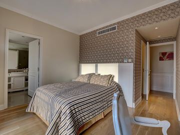 VENTA IMPECABLE CHATEAU 5 AMBIENTES. 2 COCHERAS. PUERTO MADERO