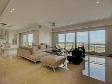 VENTA IMPECABLE CHATEAU 5 AMBIENTES. 2 COCHERAS. PUERTO MADERO