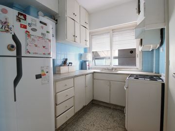 RECOLETA. DEPARTAMENTO 4 AMBIENTES .
