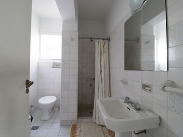 RECOLETA. DEPARTAMENTO 4 AMBIENTES .