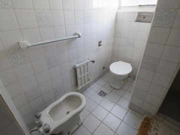 RECOLETA. DEPARTAMENTO 4 AMBIENTES .