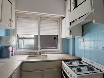 RECOLETA. DEPARTAMENTO 4 AMBIENTES .