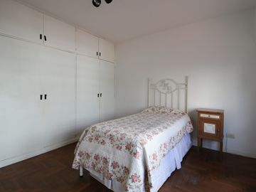 RECOLETA. DEPARTAMENTO 4 AMBIENTES .