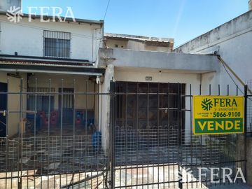 Venta de PH de 2 ambientes con cochera y balcón aterrazado en Quilmes (26408)