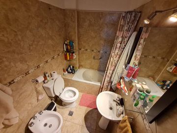 Venta departamento 3 ambientes con una enorme terraza. San miguel. retasada, oportunidad.
