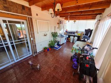 Venta departamento 3 ambientes con una enorme terraza. San miguel. retasada, oportunidad.