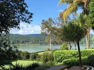 Casa en venta en Valle de Bravo junto al lago