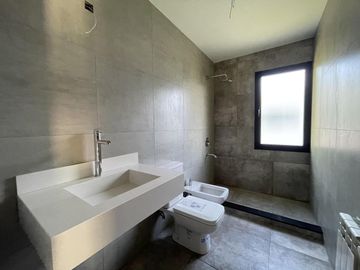 Casa en La Rinconada a estrenar de 3 dormitorios!
