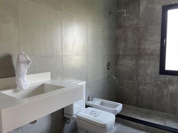 Casa en La Rinconada a estrenar de 3 dormitorios!