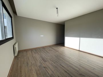 Casa en La Rinconada a estrenar de 3 dormitorios!