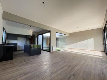 Casa en La Rinconada a estrenar de 3 dormitorios!