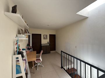 MISIÓN REGINA VENTA Casa cuatro recámaras